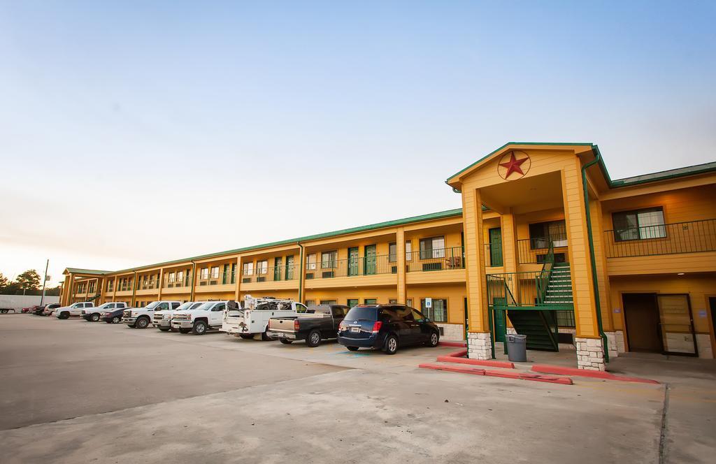 Scottish Inn & Suites Hankamer Kültér fotó